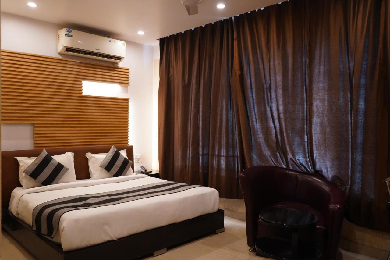 ניו דלהי Hotel O Delhi, Near Karol Bagh Main Market And Metro Station מראה חיצוני תמונה
